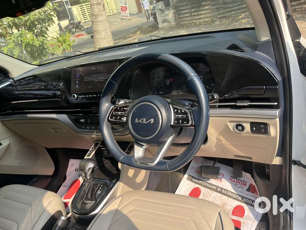 Kia Carens Luxury (o)1.5 Diesel At 7 Str, 2022, Diesel