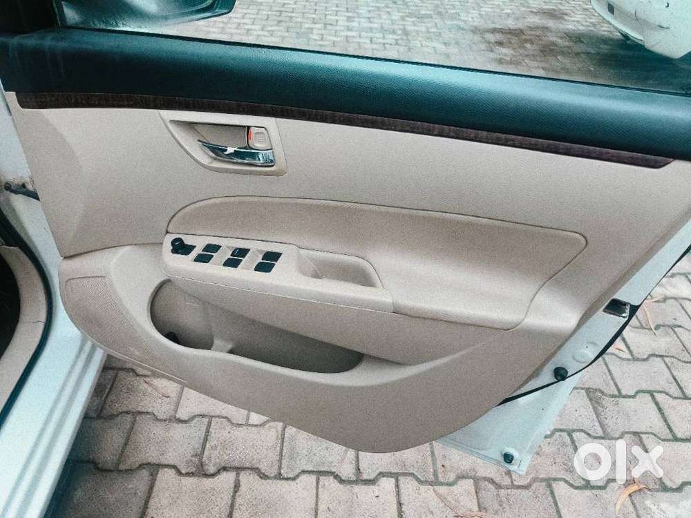 Maruti Suzuki Swift Dzire Vxi Optional, 2014, Petrol