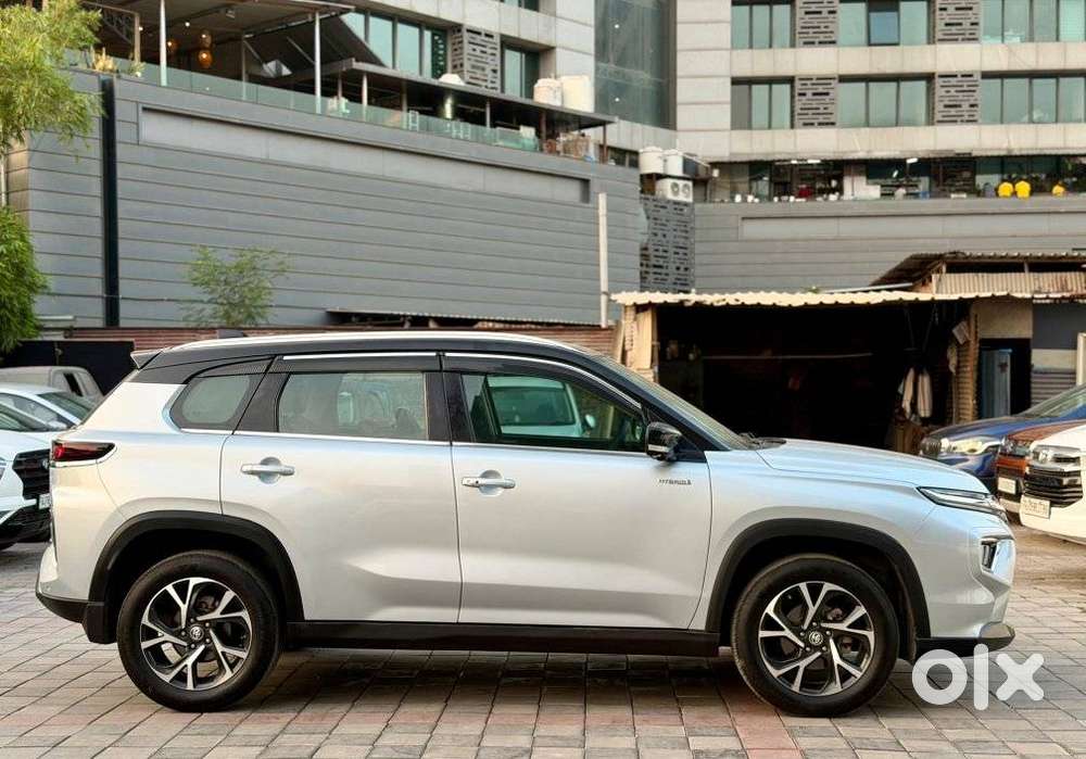 Toyota Urban Cruiser Hyryder 1.5 V Hybrid, 2023, Petrol