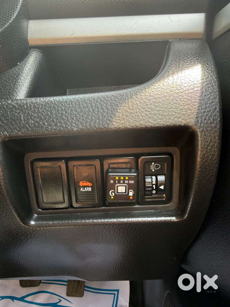 Maruti Suzuki Swift Lxi Optional-o, 2018, Cng & Hybrids