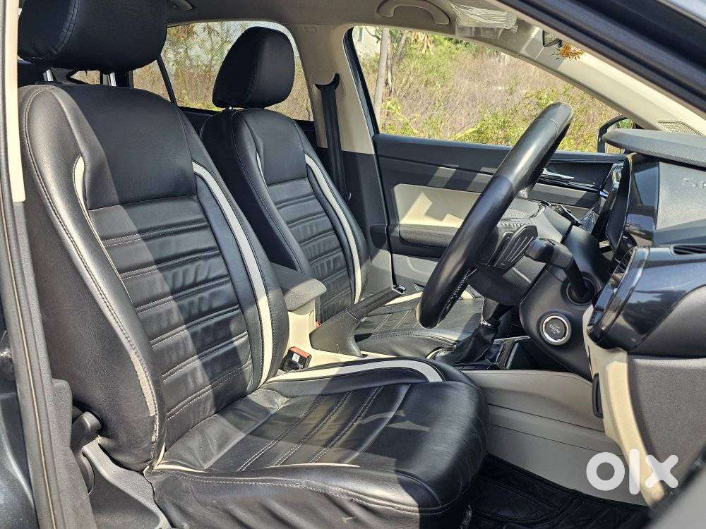 Skoda Slavia Ambition 1.0l Tsi At, 2022, Petrol