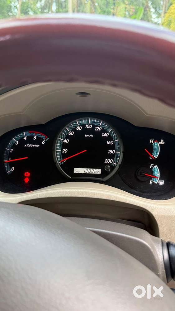 Toyota Innova Diesel 2014