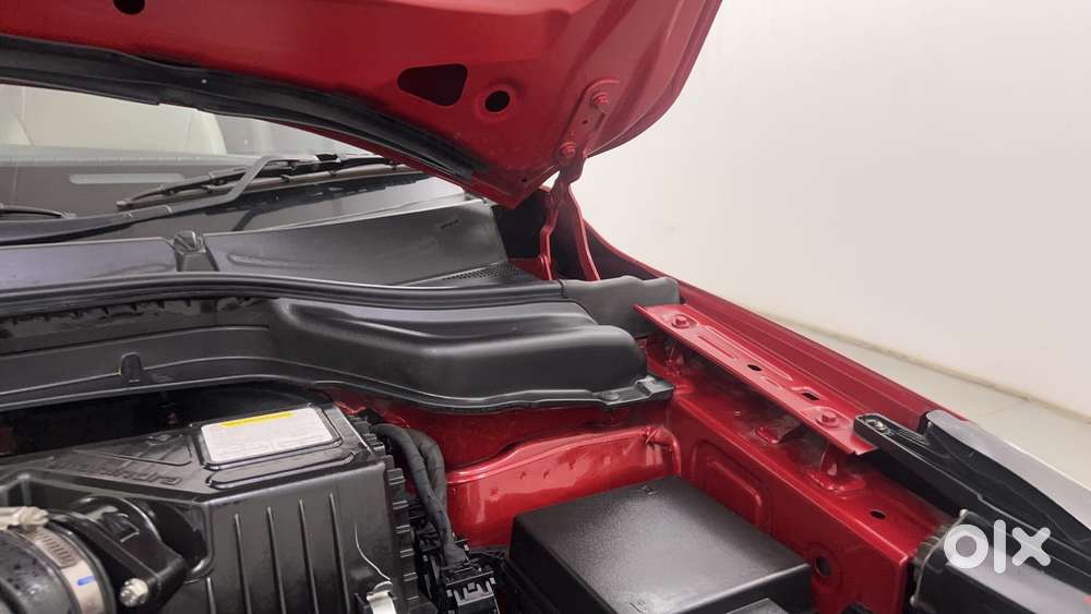 Mahindra Xuv300 1.2 W8 (o) Amt Petrol, 2022, Petrol