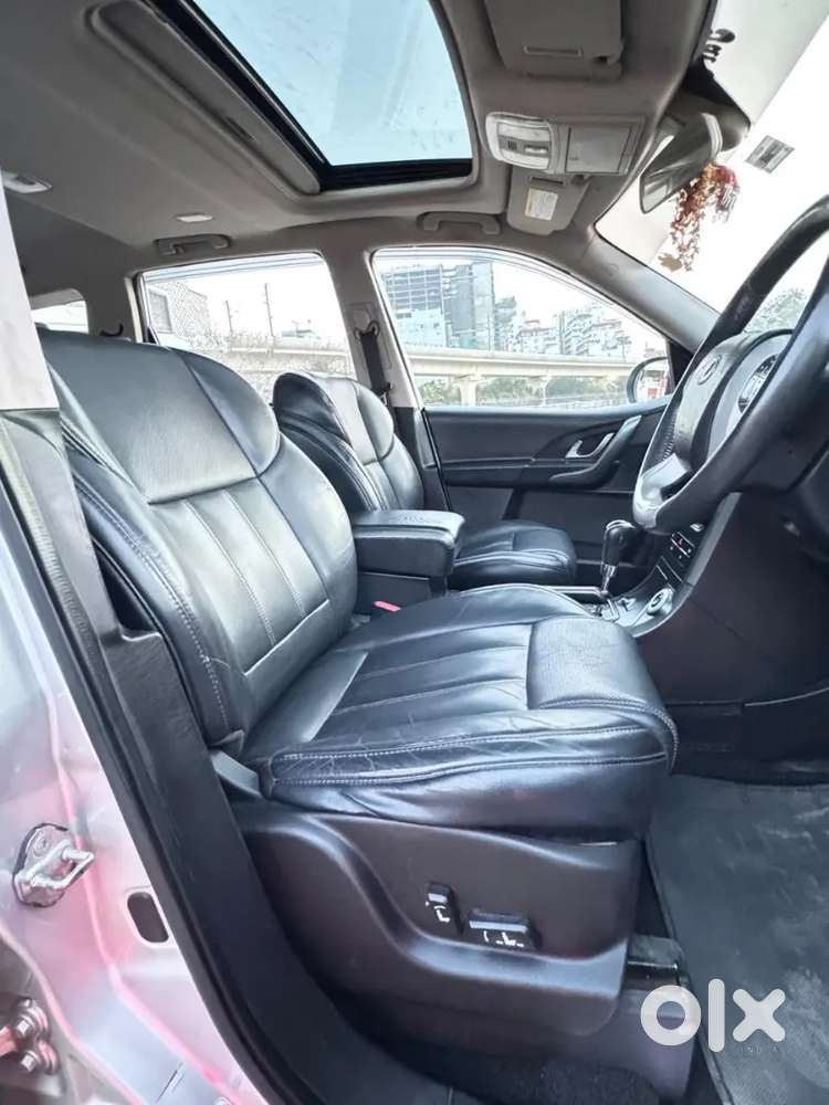 Mahindra Xuv500 W10 At 2018 Top Model  Excellent Condition