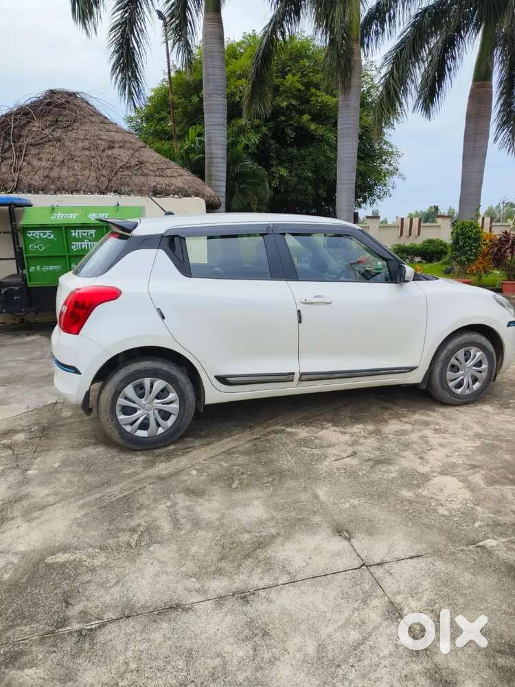 Maruti Suzuki Swift 2022 Petrol 33000 Km Driven