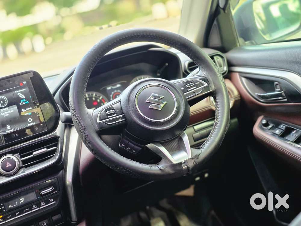 Maruti Suzuki Grand Vitara 1.5 Alpha Smart Hybrid Dual Tone, 2022, P..