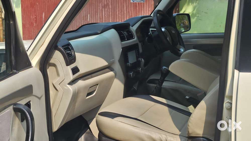 Mahindra Scorpio S10 7 Seater, 2016, Diesel