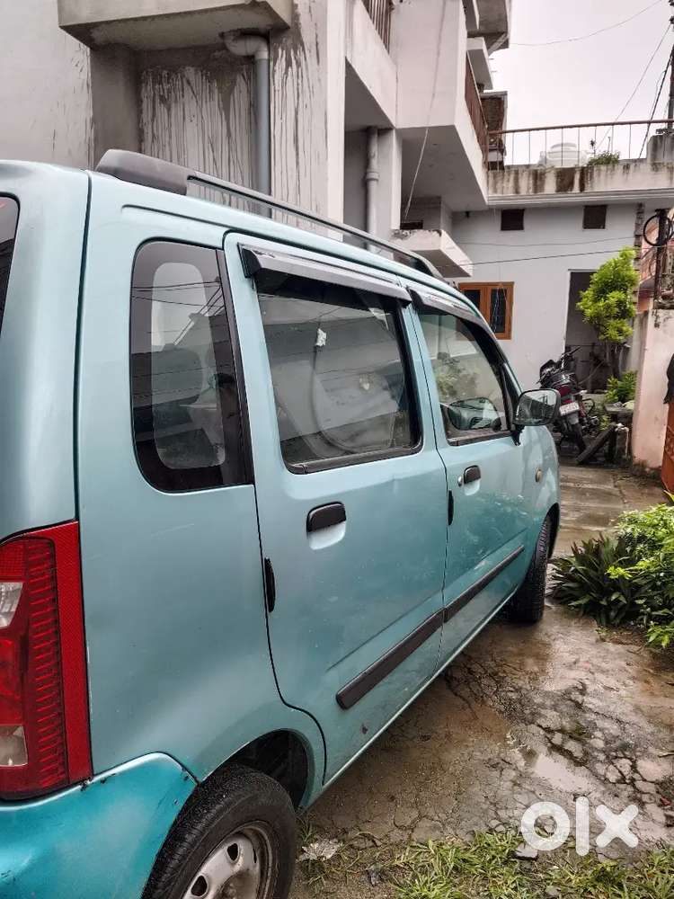 Blue Colour Wagonr With Excellent Condition