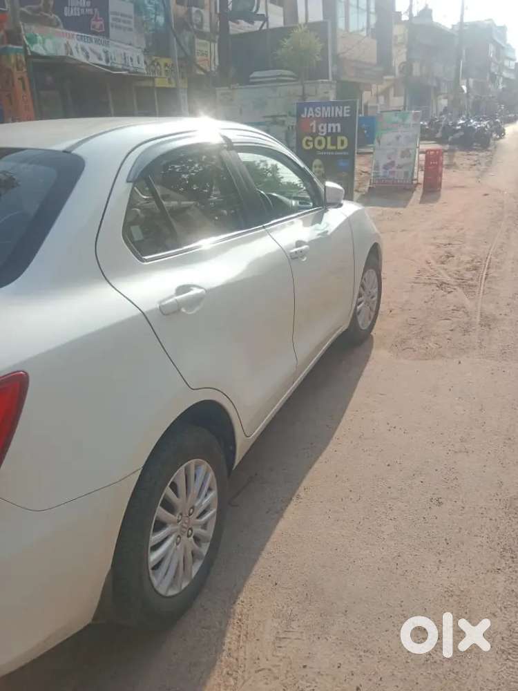 Maruti Suzuki Dzire 2023 Petrol 52641 Km Driven