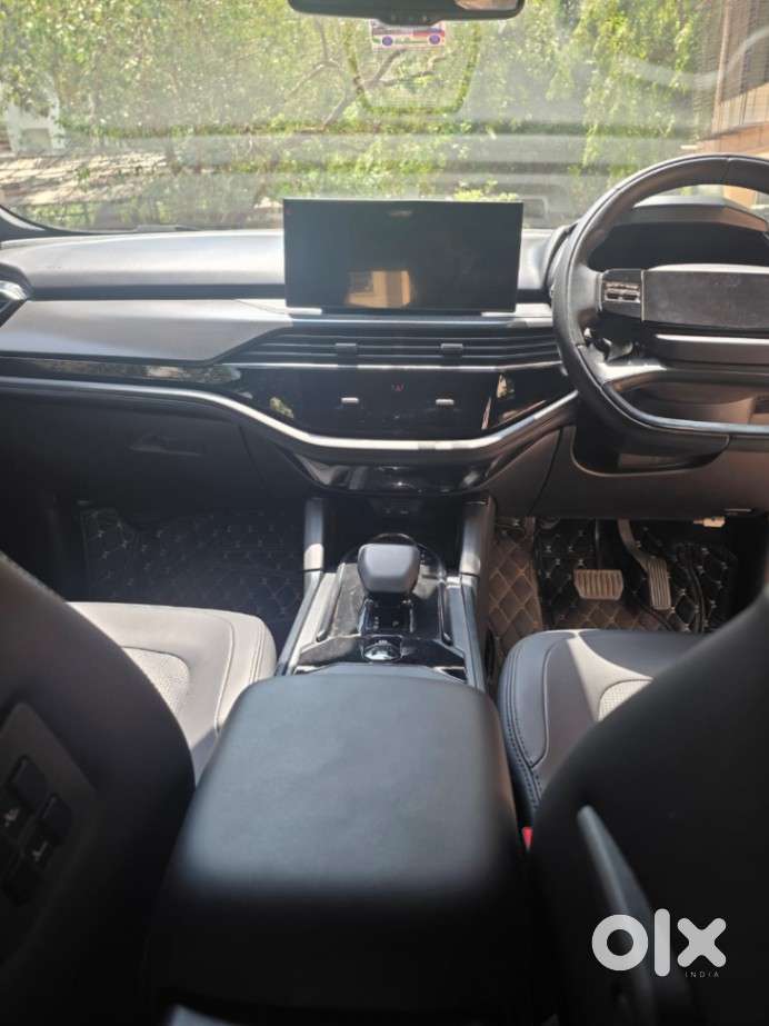 Tata Safari Accomplished X Plus 7 Str Stealth Edition At, 2025, Dies..