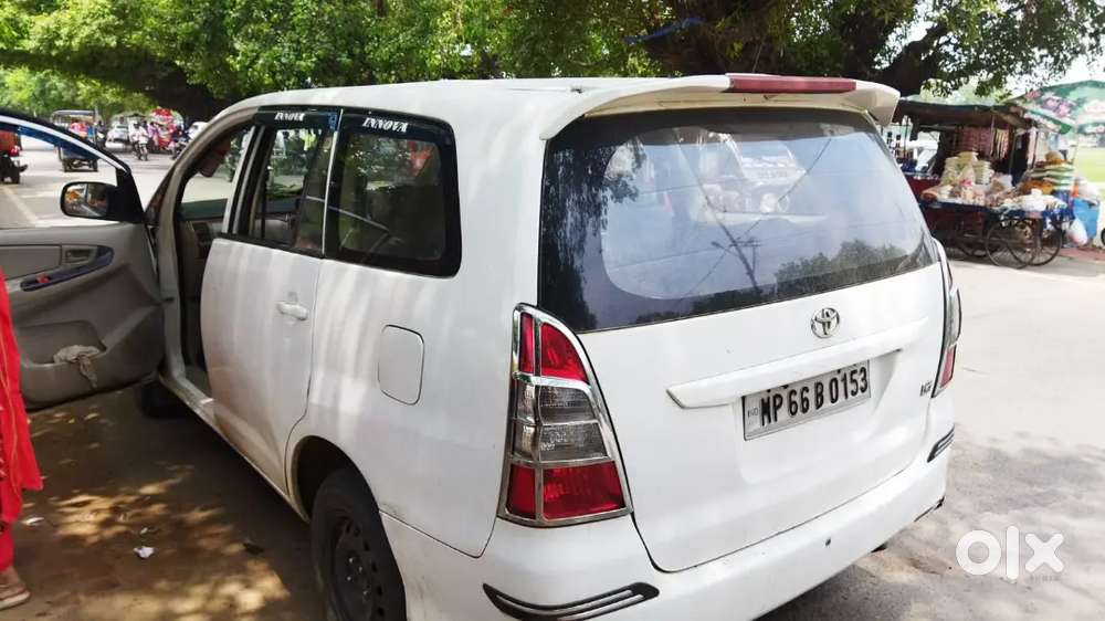 Toyota Innova 2014 Diesel Well Maintained