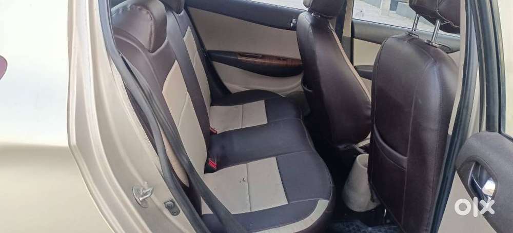 Hyundai I20 1.4 Magna At, 2011, Diesel