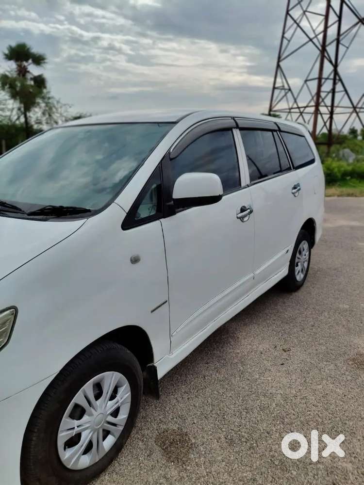 Toyota Innova 2.5 G 2012