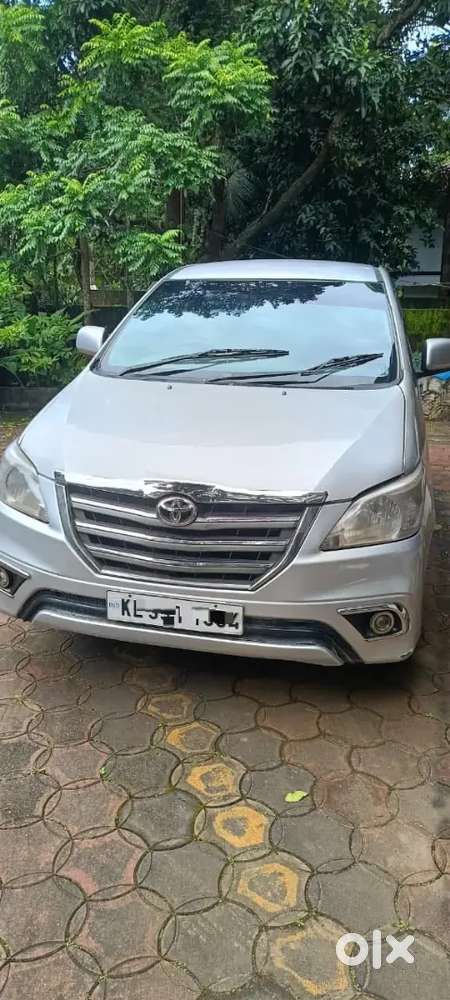 Toyota Innova Crysta 2009