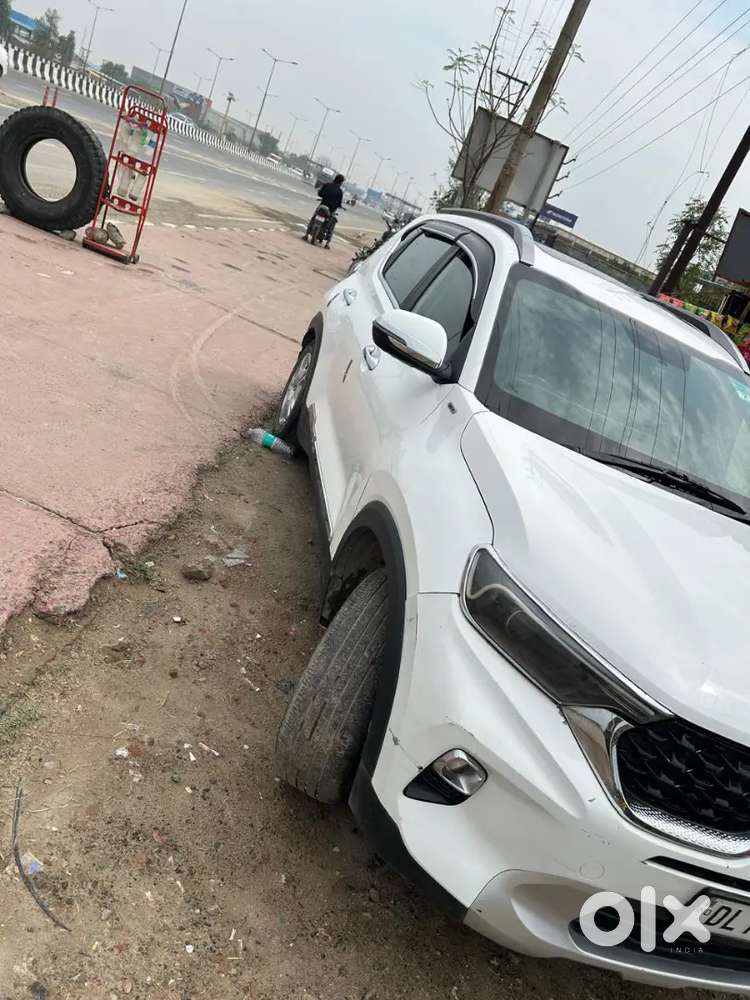 Kia Sonet 2023 Petrol 52000 Km Driven