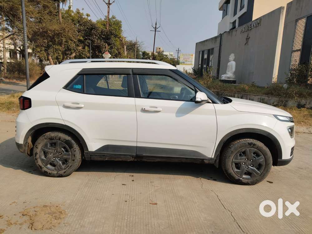 Hyundai Venue E 1.2 Petrol, 2023, Cng & Hybrids