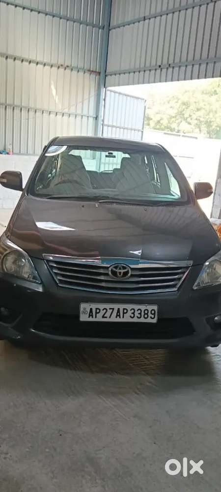 Toyota Innova 2012 Diesel 226000 Km Driven