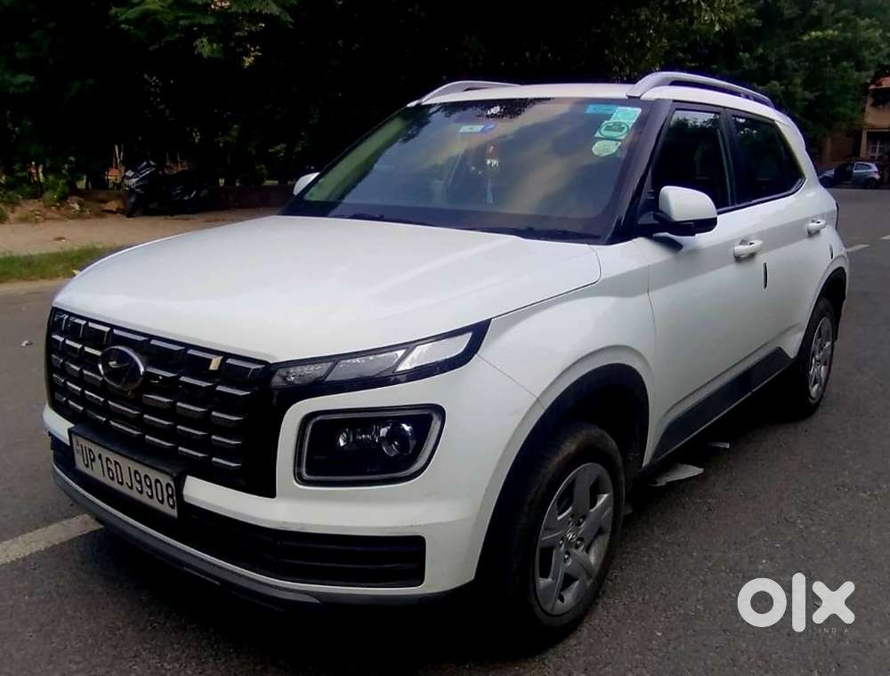 Hyundai Venue 1.2 S (o), 2022, Petrol
