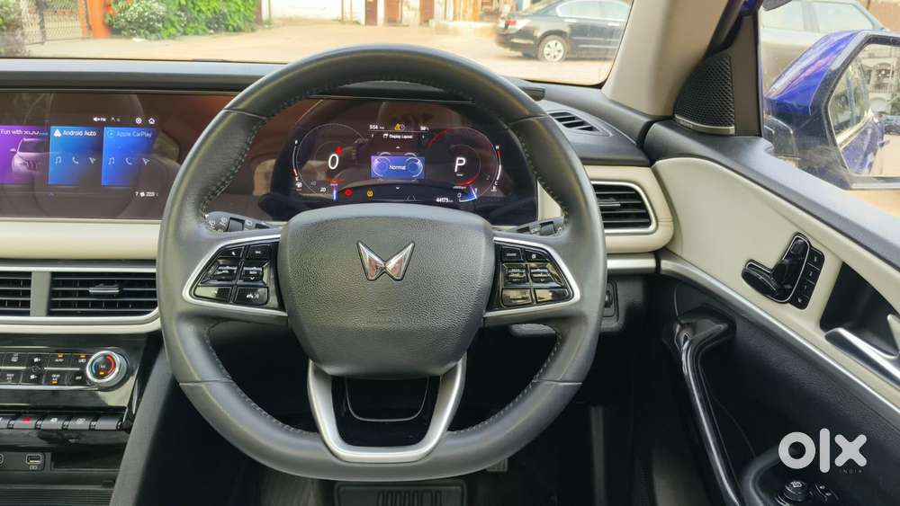 Mahindra Xuv700 2.0 Ax 7 Petrol At Luxury Pack Str, 2022, Petrol