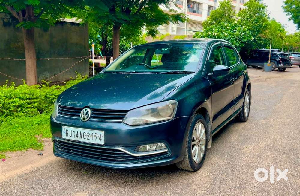 Volkswagen Polo 2015 Highline(top Variant)