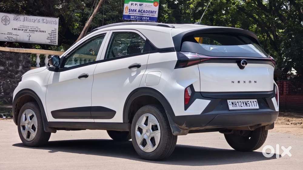 Tata Nexon Smart Plus S 1.2 Revotron Petrol 5 Mt, 2025, Petrol