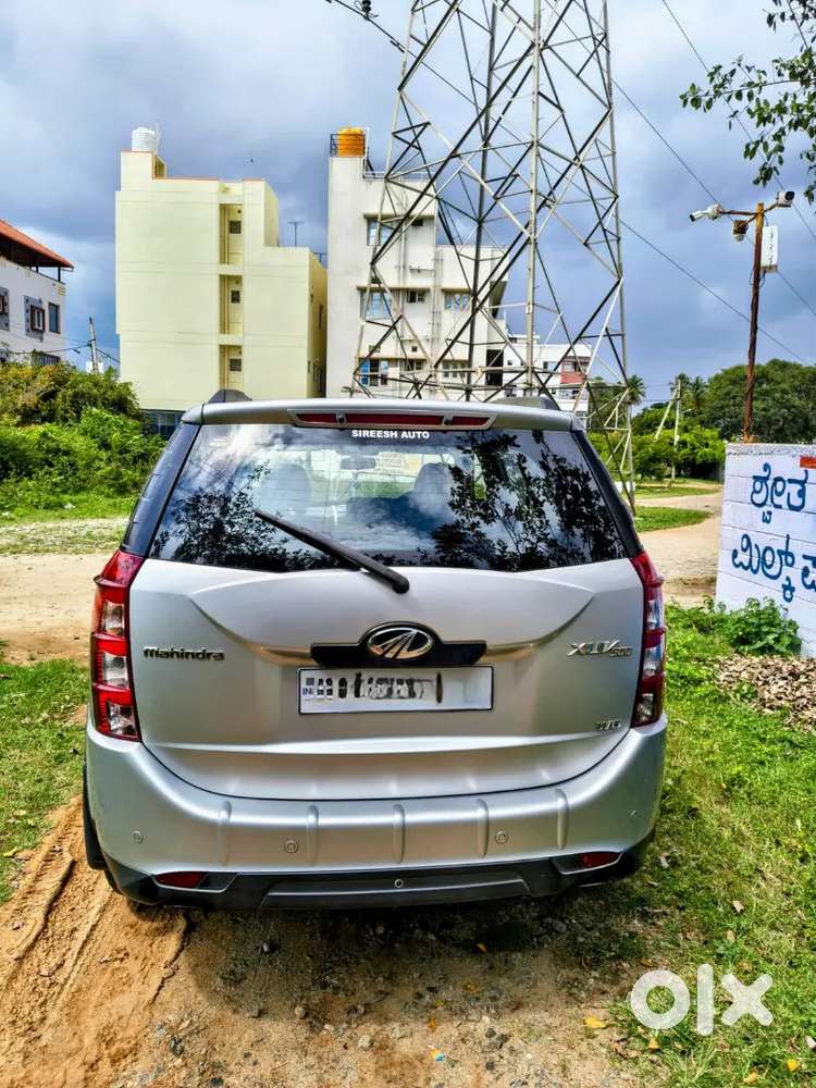 Mahindra Xuv500 2014 Year (dealers Excuse)