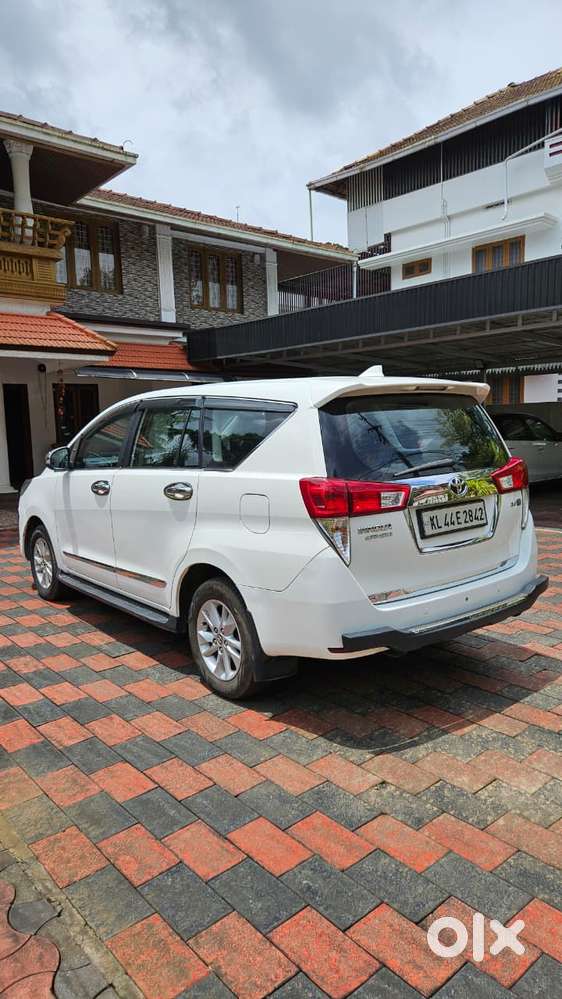 Toyota Innova Crysta 2.8 Gx At, 2018, Diesel