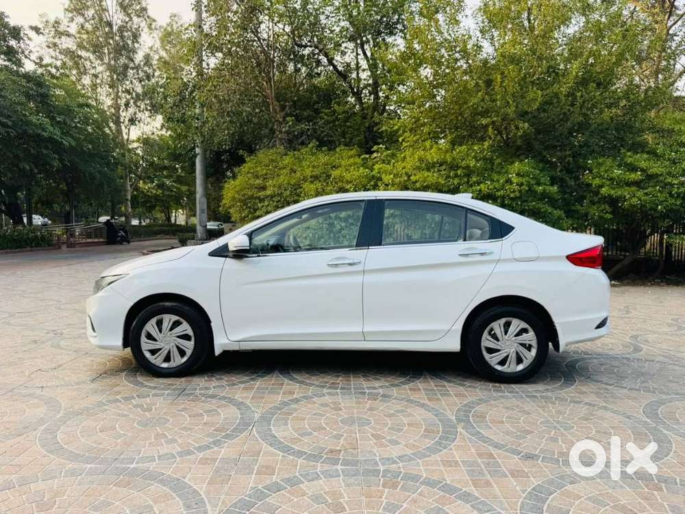 Honda City I-vtec Sv, 2017, Petrol