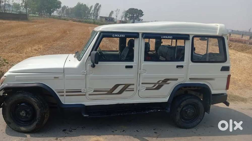 Mahindra Bolero Neo Plus 2013