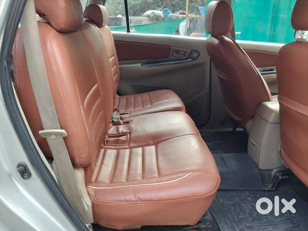 Toyota Innova [2013-2016] 2.5 G4 8 Str, 2014, Diesel