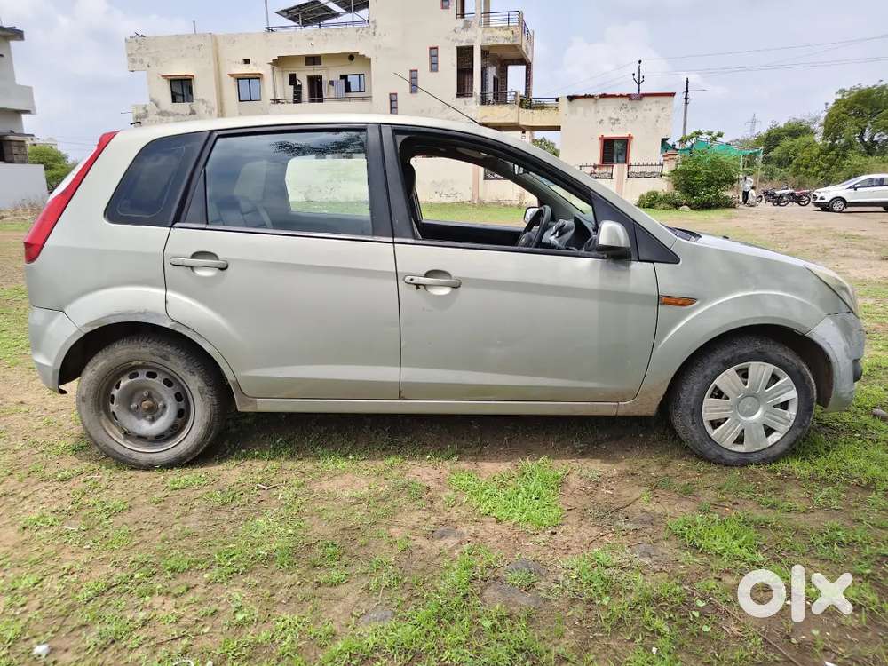 Ford Figo Trend 2011 Petrol Second