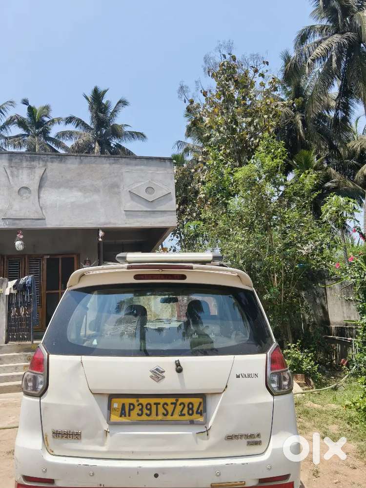 Maruti Suzuki Ertiga 2014 Diesel 200000 Km Driven