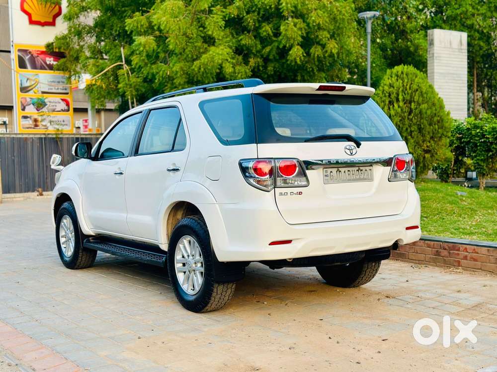 Toyota Fortuner 4x2 Manual, 2014, Diesel