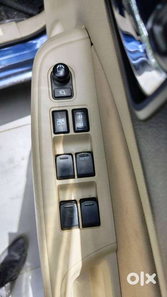 Maruti Suzuki Dzire 1.2 Vxi Amt, 2022, Petrol