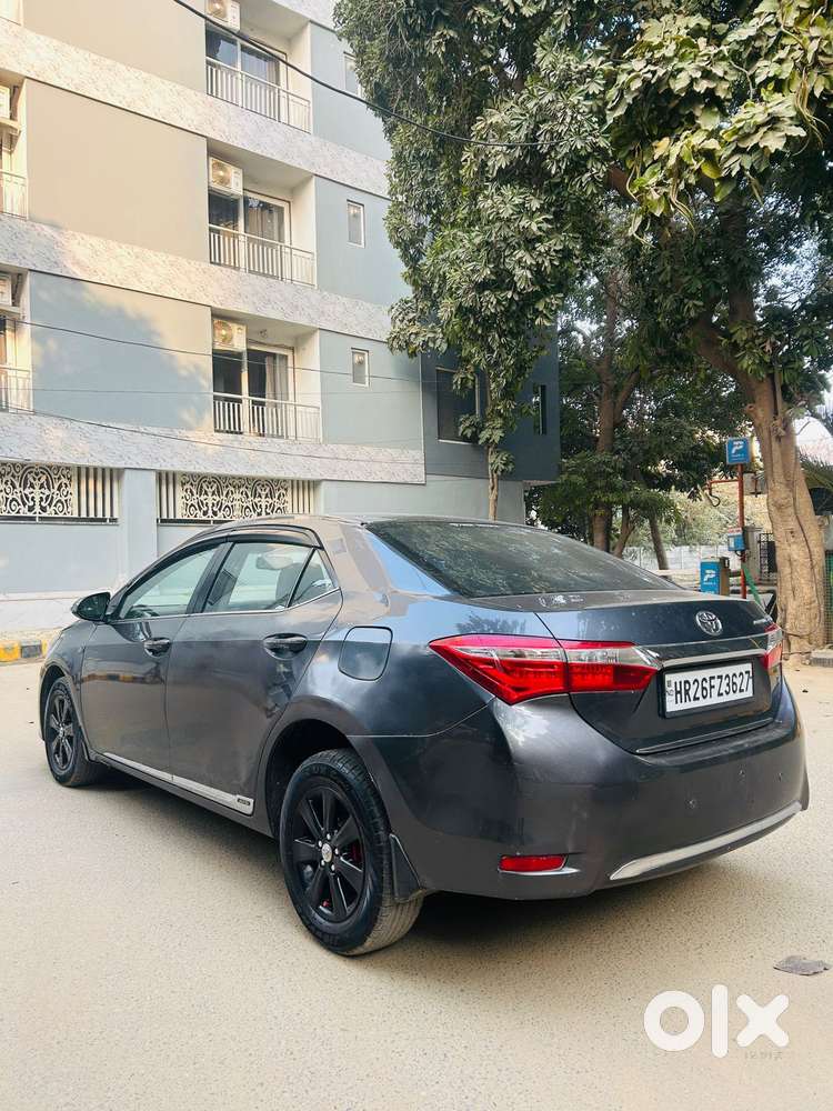 Toyota Corolla Altis 2013-2017 G At, 2015, Petrol