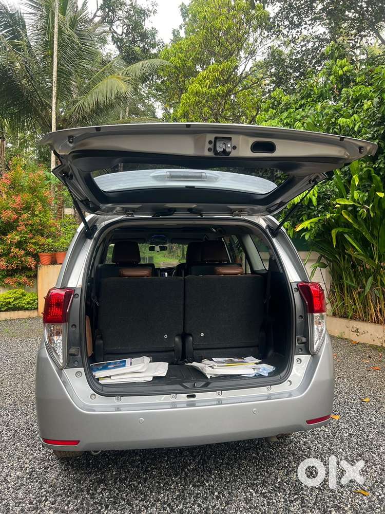 Toyota Innova Crysta 2017