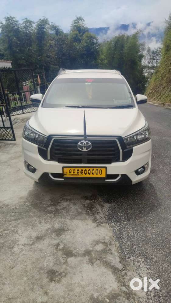 Toyota Innova Crysta 2024