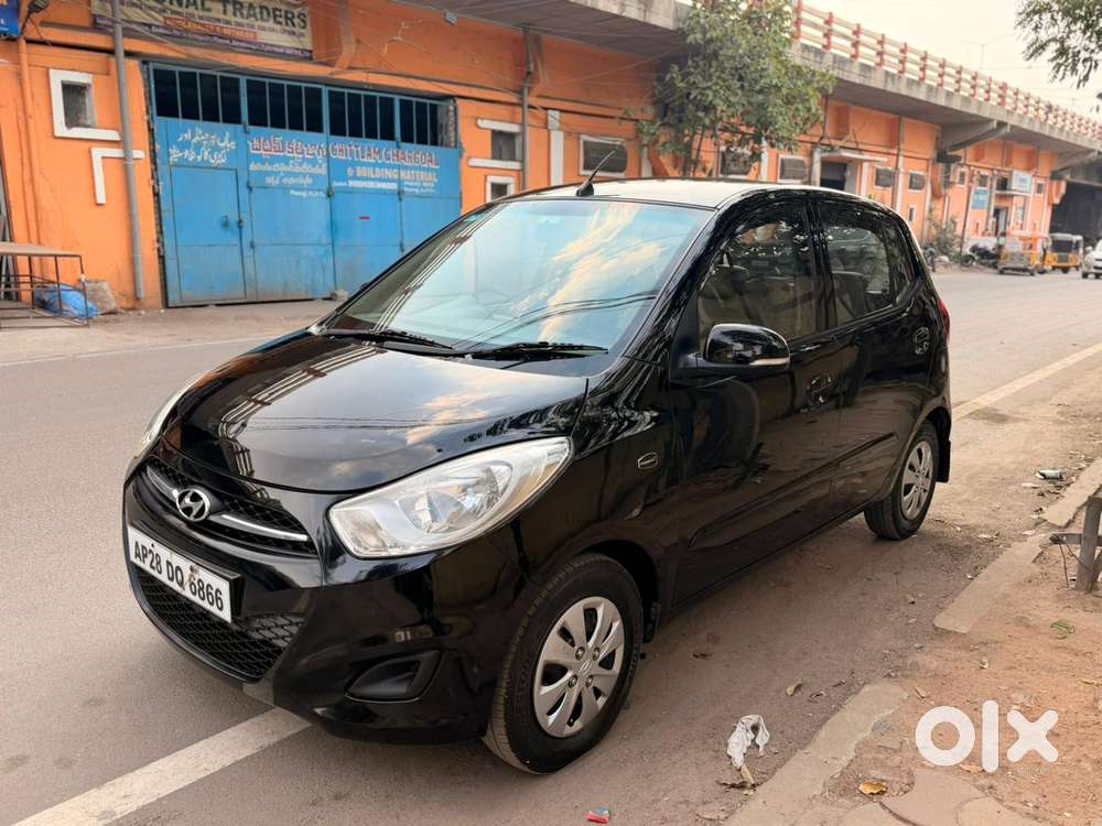 Hyundai I10 Sportz, 2012, Petrol