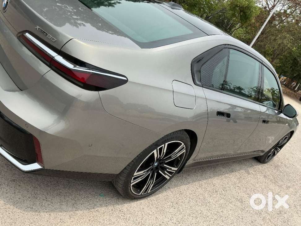 Bmw I7 Xdrive60, 2023, Electric