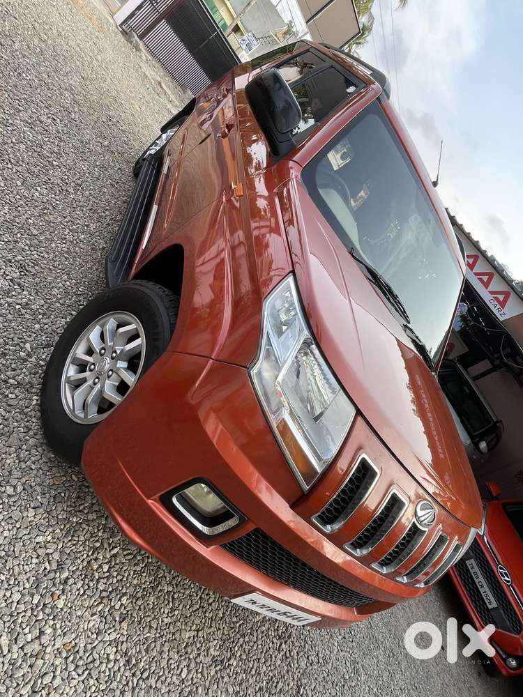 Mahindra Tuv 300 T8 Amt, 2016, Cng & Hybrids