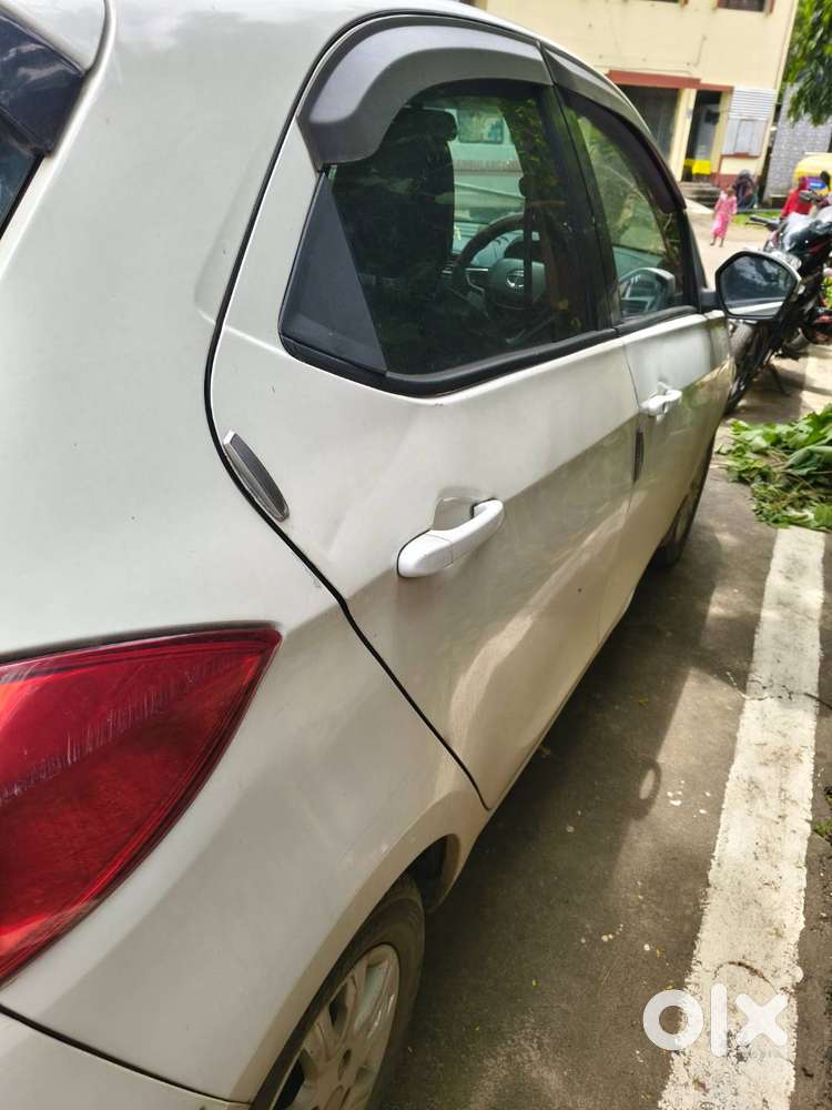 Tata Tiago 2017 Petrol 94500 Km Driven