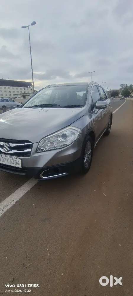 Maruti Suzuki S-cross 2016 Diesel Well Maintained
