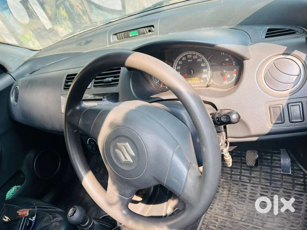 Maruti Suzuki Swift 2006 Petrol 80000 Km Driven