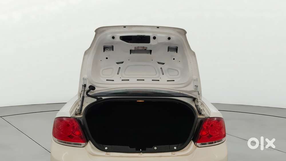 Fiat Linea Emotion 1.4 L T-jet Petrol, 2013, Petrol