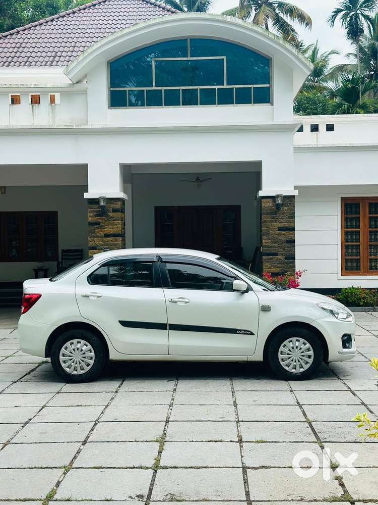 Maruti Suzuki Dzire 1.2 Lxi, 2017, Petrol