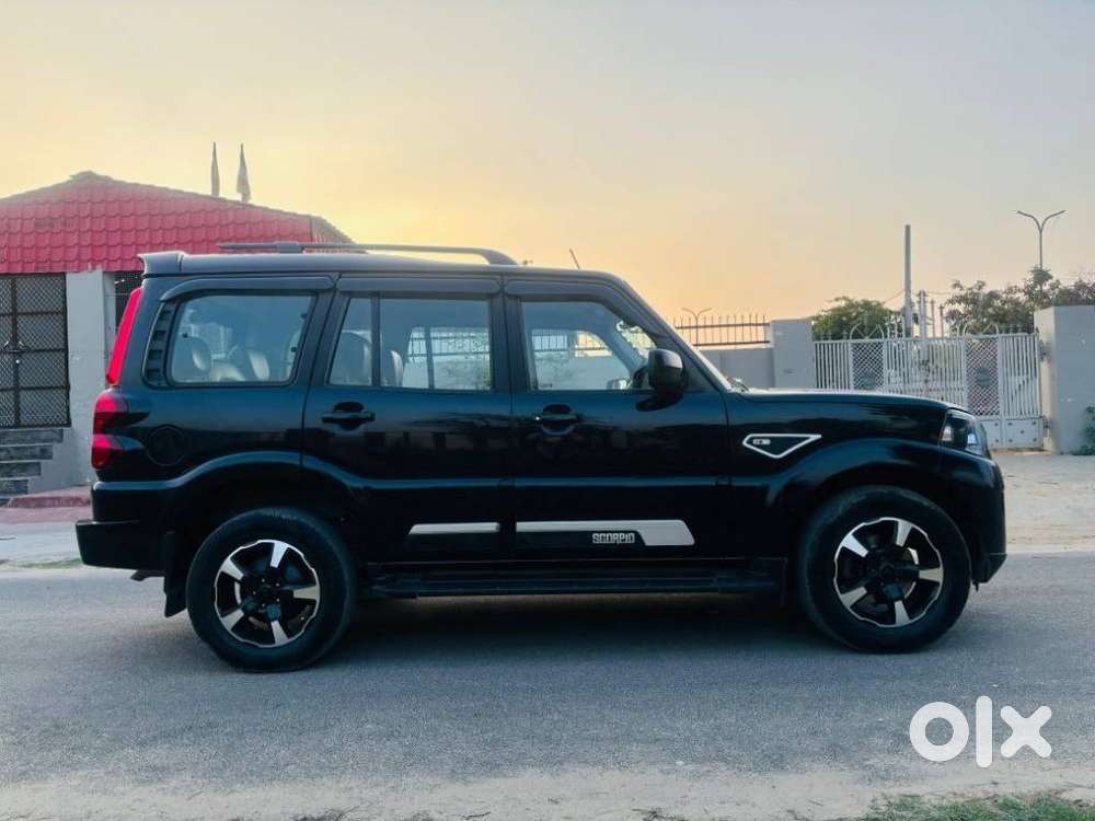 Mahindra Scorpio Classic 2.2 S 11 Mt 7 Str, 2023, Diesel