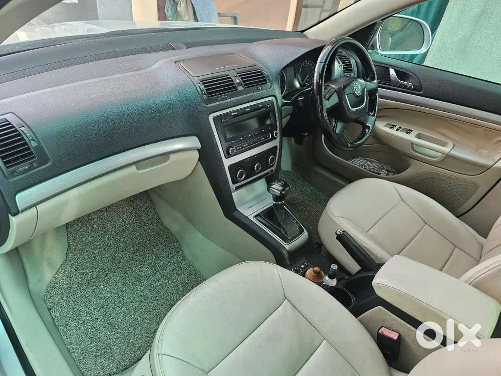 Skoda Laura 2.0 Ambiente 2010