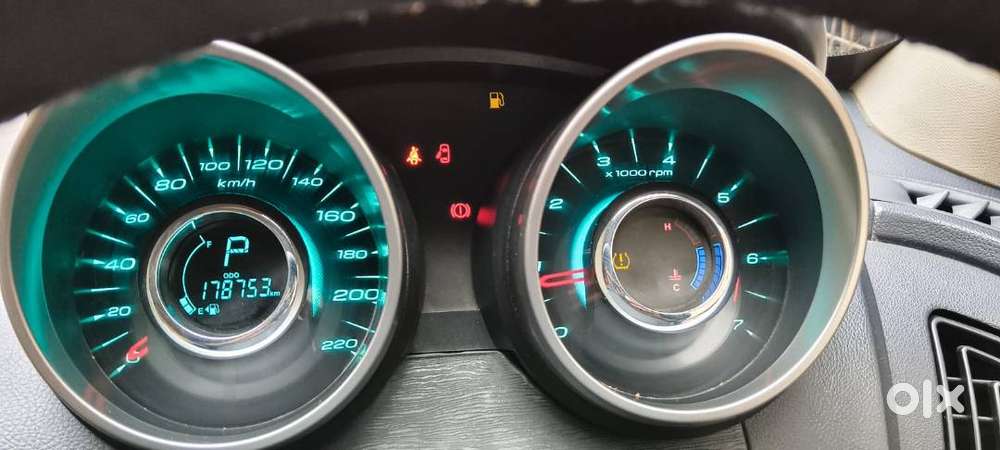 Xuv 500 Well Maintained 1st Owner Vehicle