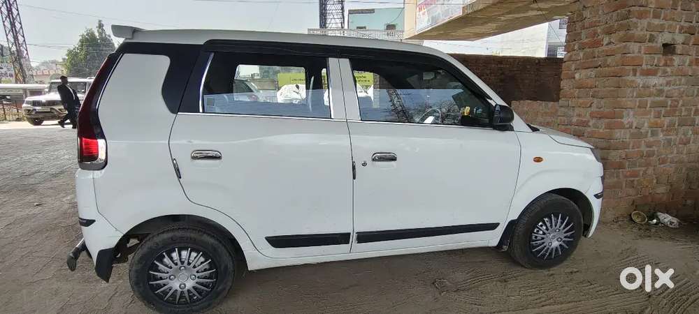 Gadi Perfect Condition Koi Bhi Kami Nahi Hai