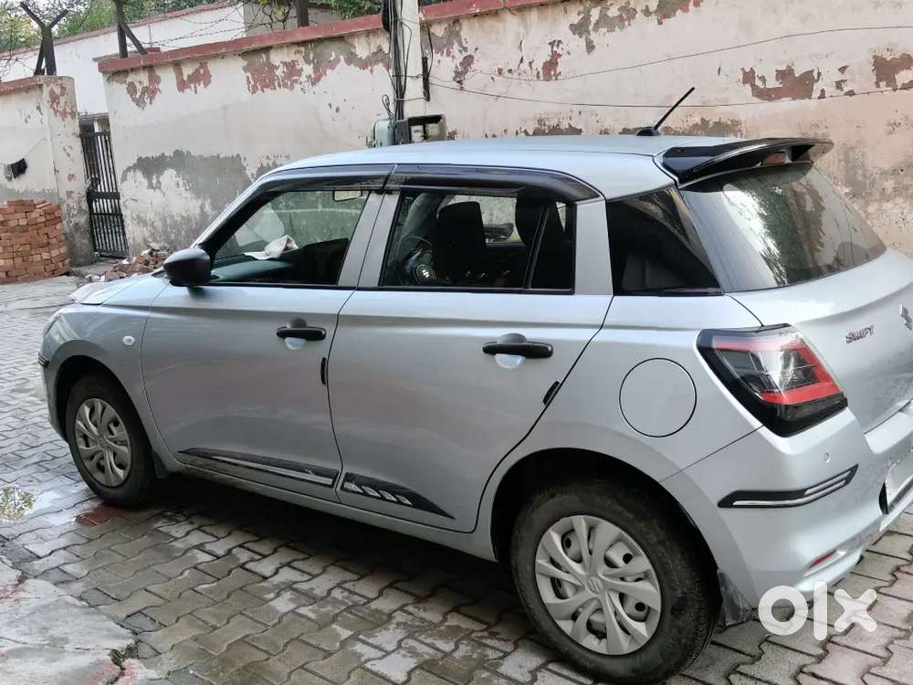 Maruti Suzuki Swift Lxi 2025